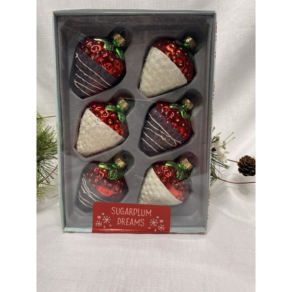 NEW Sugarplum Dreams 6 Dark & White Chocolate Covered Glass Strawberry Ornaments - Picture 3 of 9
